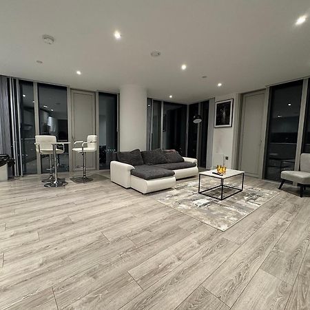 Luxury 2 Bed Penthouse With Stunning Views In Manchester City Centre ภายนอก รูปภาพ