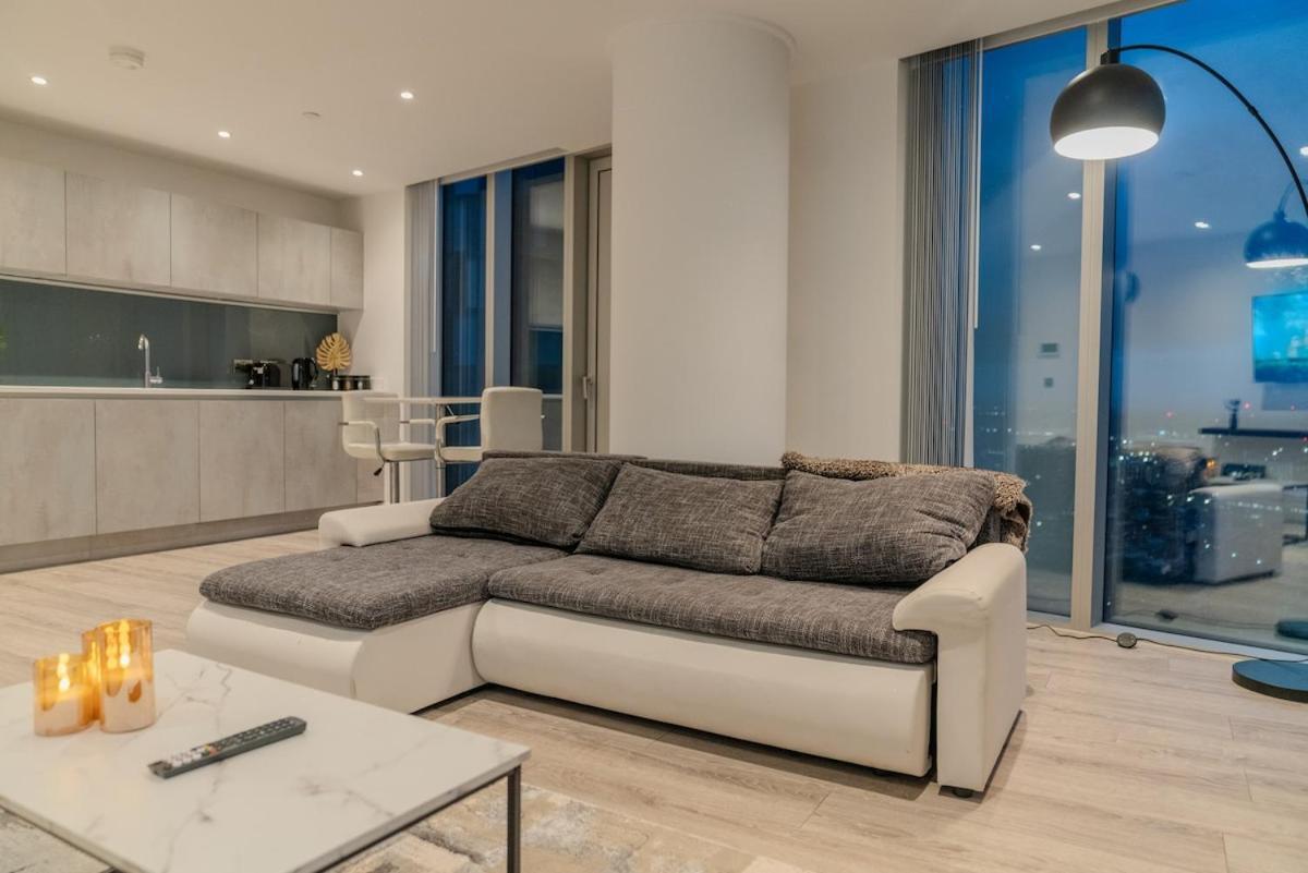 Luxury 2 Bed Penthouse With Stunning Views In Manchester City Centre ภายนอก รูปภาพ