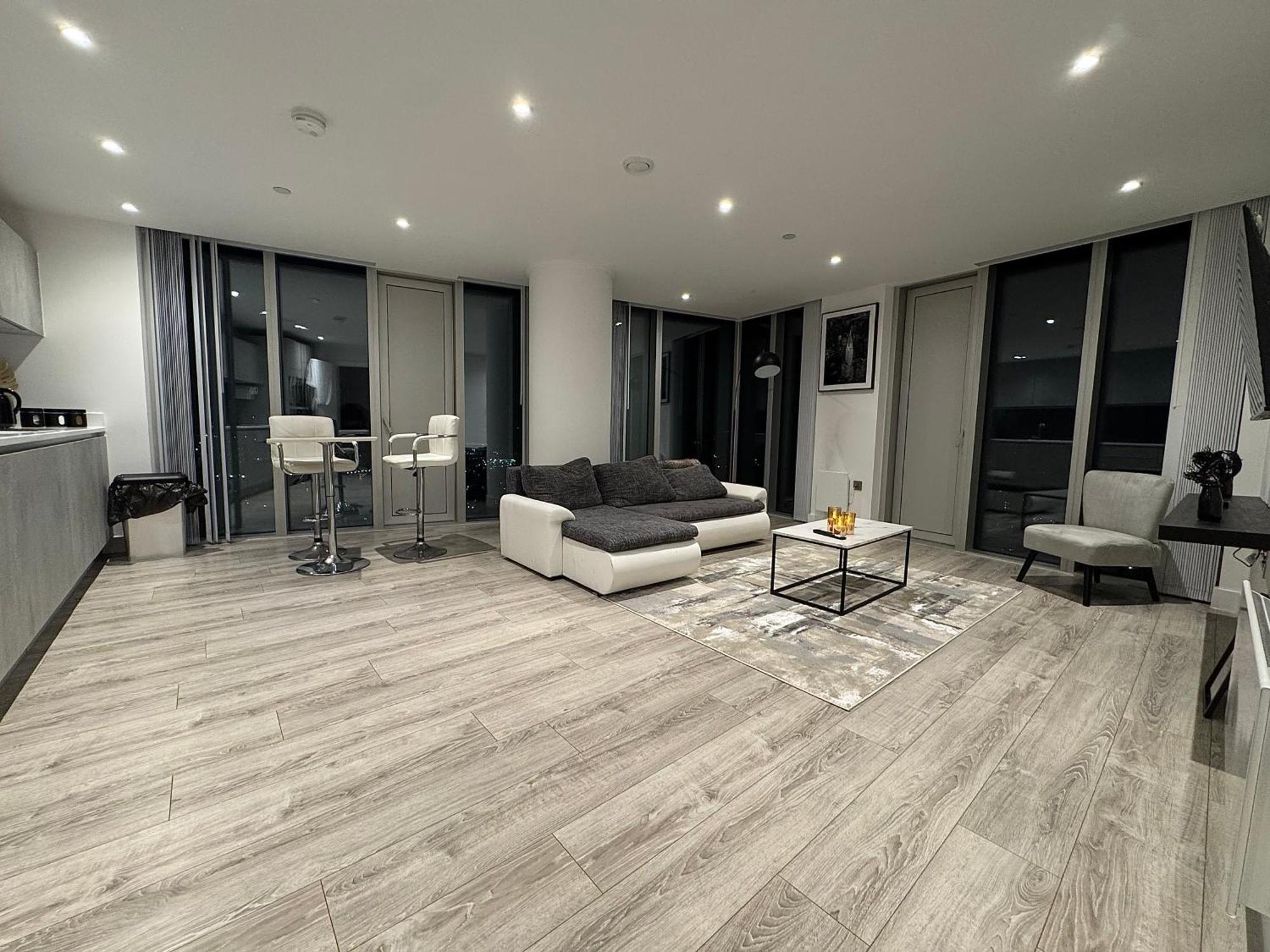 Luxury 2 Bed Penthouse With Stunning Views In Manchester City Centre ภายนอก รูปภาพ